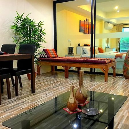 Breezy House Lägenhet Jomtien Beach Exteriör bild
