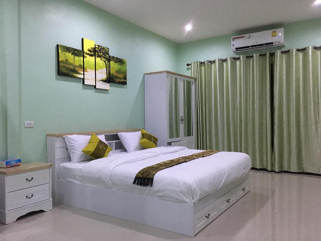 Breezy House Lägenhet Jomtien Beach Exteriör bild