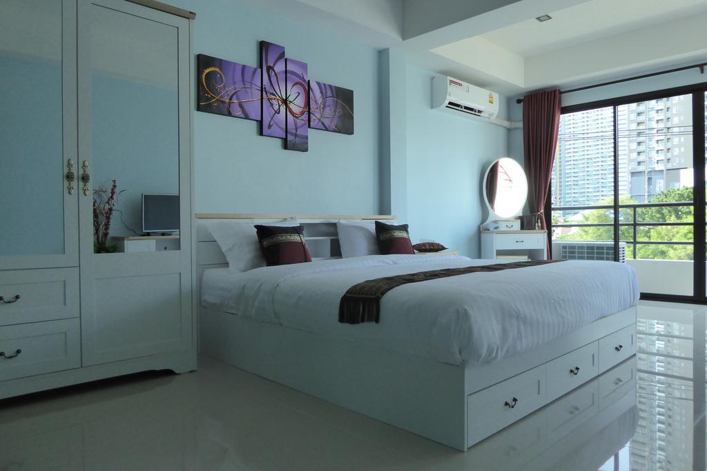 Breezy House Lägenhet Jomtien Beach Exteriör bild