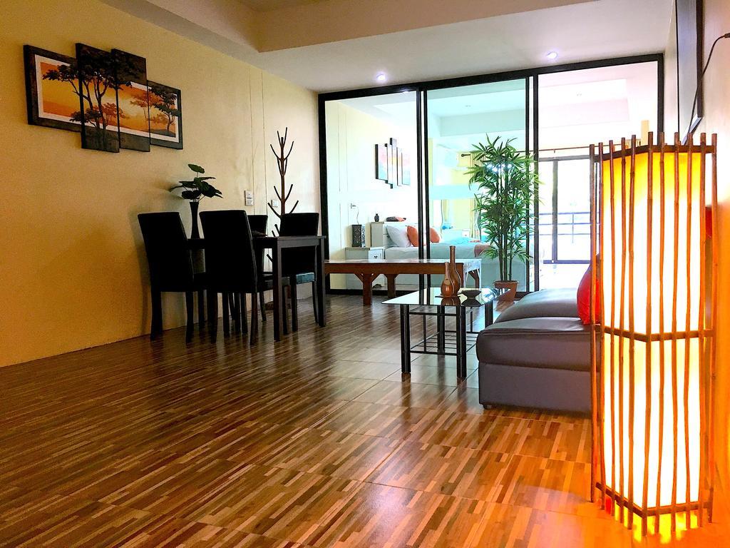 Breezy House Lägenhet Jomtien Beach Exteriör bild