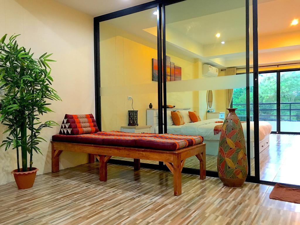 Breezy House Lägenhet Jomtien Beach Exteriör bild