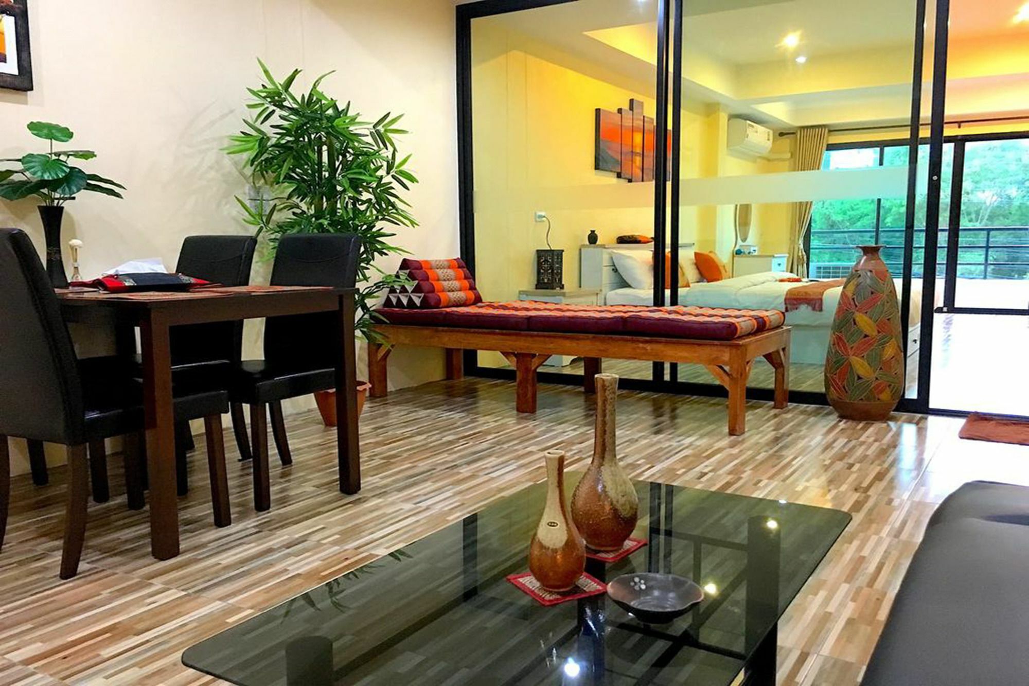 Breezy House Lägenhet Jomtien Beach Exteriör bild