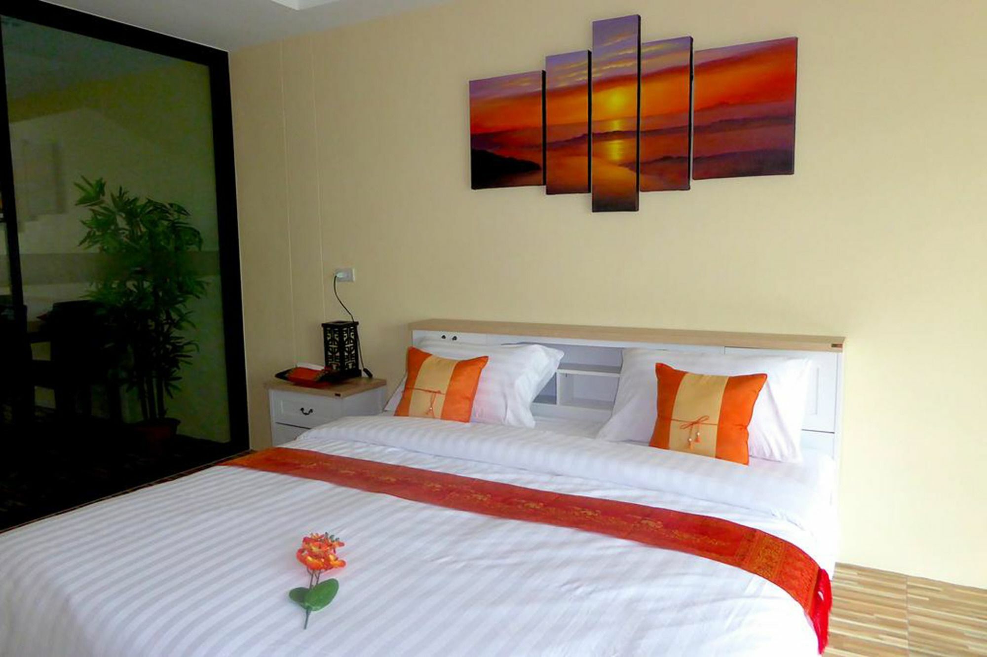 Breezy House Lägenhet Jomtien Beach Exteriör bild