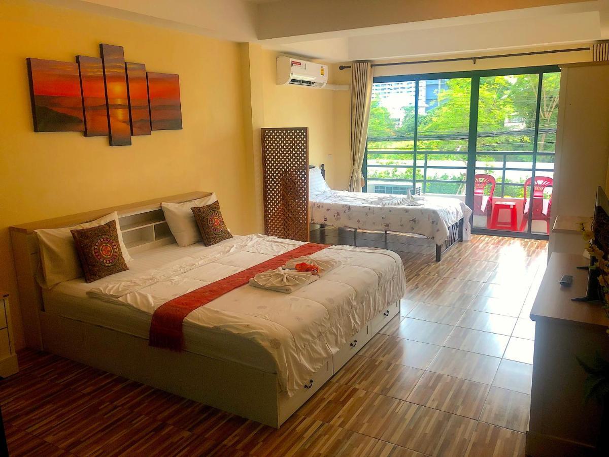 Breezy House Lägenhet Jomtien Beach Exteriör bild